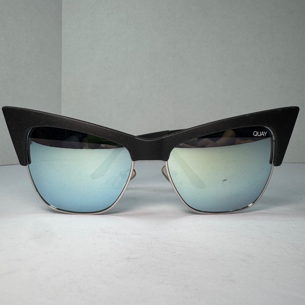 Quay Australia x Desi Perkins "TYSM" Cat Eye Sunglasses Matte Black Mirrored Len